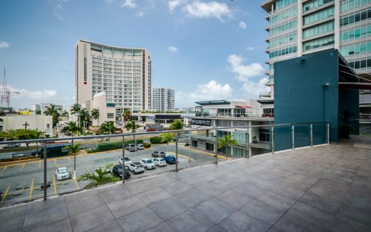 Local en venta en plaza solare, Centro