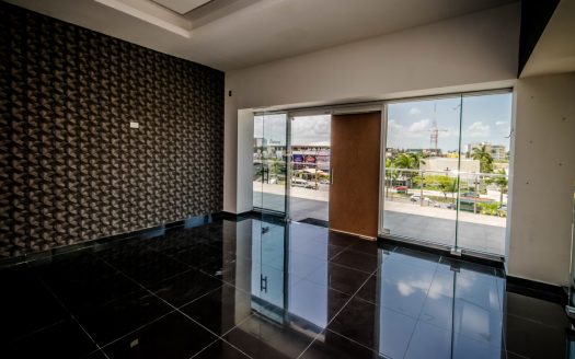 Local en venta en plaza solare, Centro