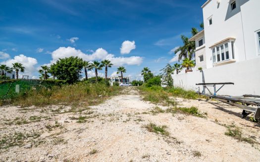 Terreno en Venta frente al canal en Puerto Cancún