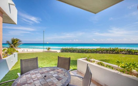 Casa frente en venta en la playa, Zona Hotelera, Cancún