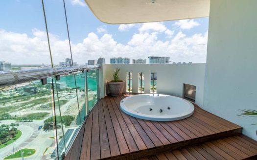 Departamento remodelado en Venta en Novo Cancún, Puerto Cancún