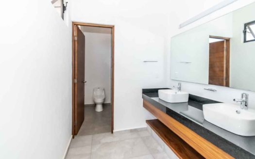 ¡Oportunidad de estrenar! Casa en Venta en Residencial Rio, Cancún.