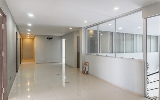 Inmueble comercial en Renta sobre Av. Huayacan